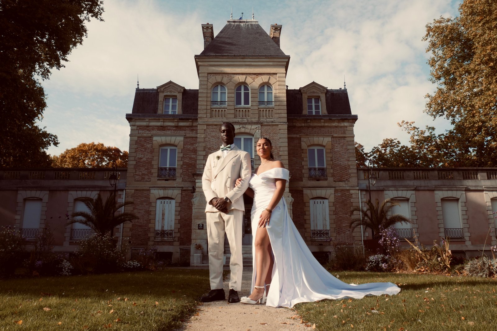 Mariage — portrait de couple, jardin